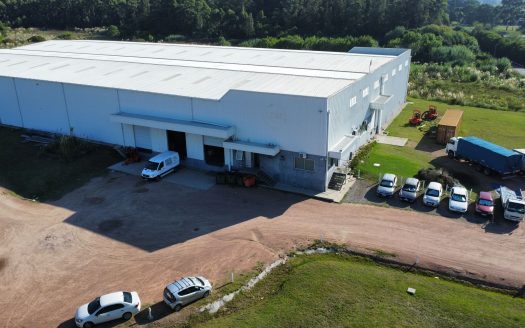 Alquiler de nave logística de 4.500 m2 en Zona Este, próximo a Zonamerica y Ruta 102 - Interra