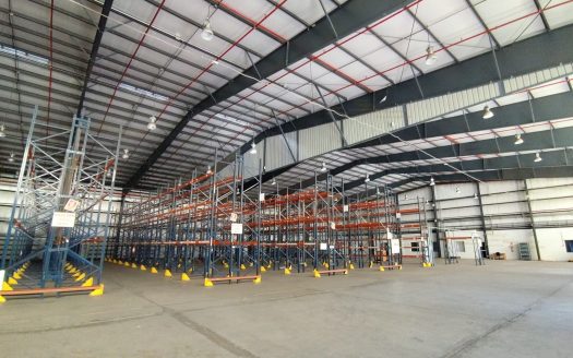 Alquiler de nave logística AAA de 2.550 m2 en parque industrial Ruta 101 - Interra